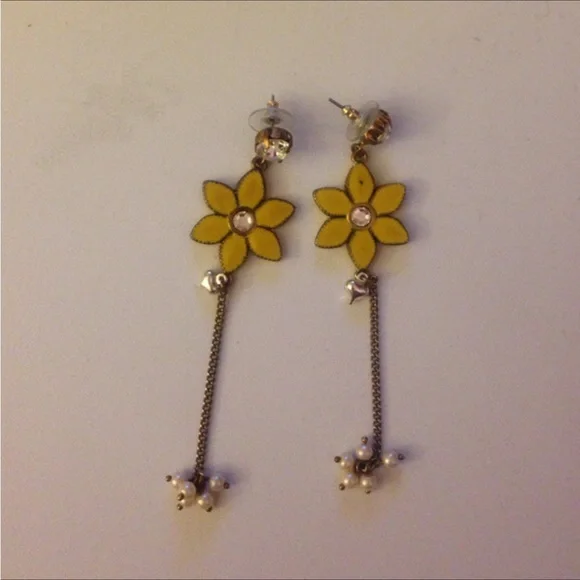 BETSEY JOHNSON EARRINGS - Picture 3 of 3